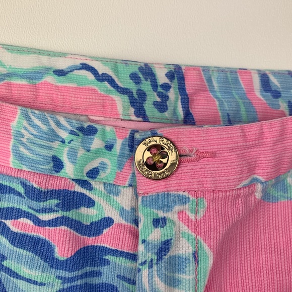 🎉SOLD🎉Lilly Pulitzer Sz 6 Adie Barefoot Shorts - Picture 2 of 8